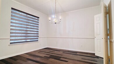 818 Green Pond Dr, Unit 1701-B in Garland, TX - Foto de edificio - Building Photo