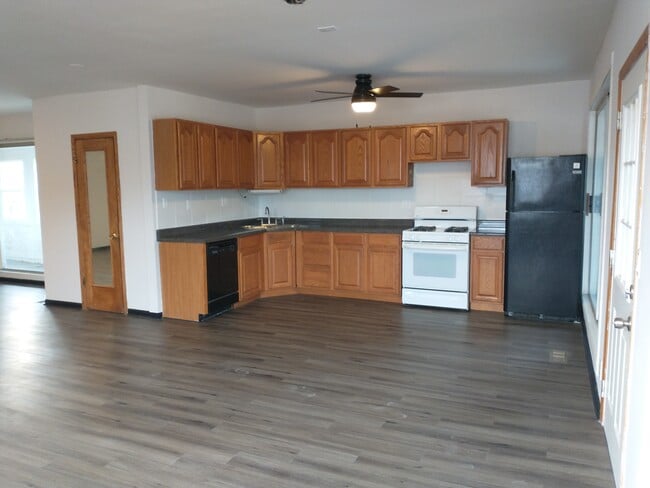 2516 W Pratt Blvd, Unit 2 in Chicago, IL - Building Photo - Building Photo