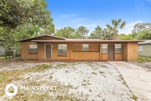 411 S Bay Ave in Sanford, FL - Building Photo