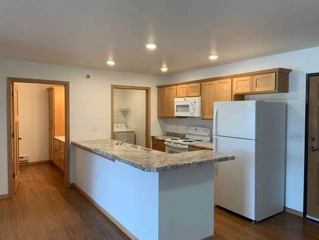 107 17th Ave N, Unit 101 in Bangor, WI - Building Photo - Building Photo