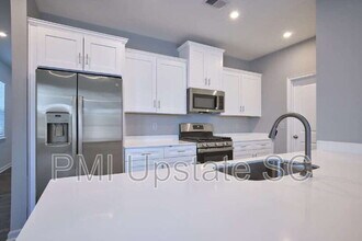 405 Mariene Dr in Greenville, SC - Building Photo - Building Photo