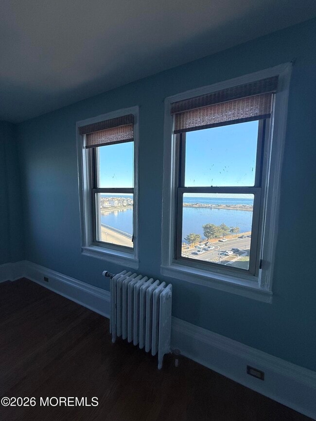 400 Deal Lake Dr in Asbury Park, NJ - Building Photo - Building Photo