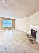 19402 Sandy Woods Dr in Tomball, TX - Building Photo - Building Photo
