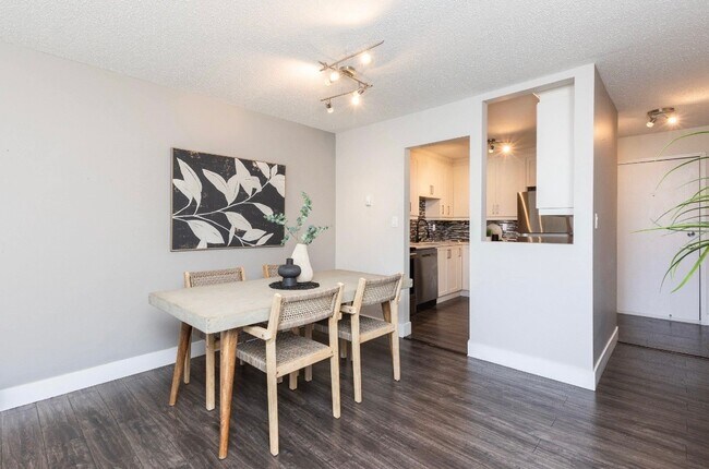 1526 George St in White Rock, BC - Building Photo - Building Photo