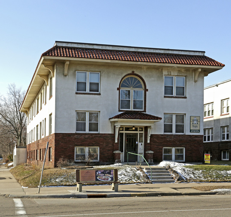 The Janet in St. Paul, MN - Foto de edificio