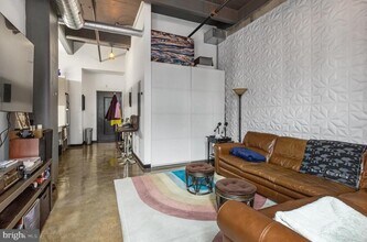 1701 Tulip St in Philadelphia, PA - Building Photo - Building Photo