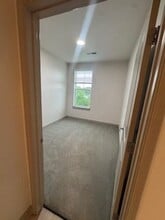 2317 Huntington Ave, Unit 713 in Alexandria, VA - Building Photo - Building Photo