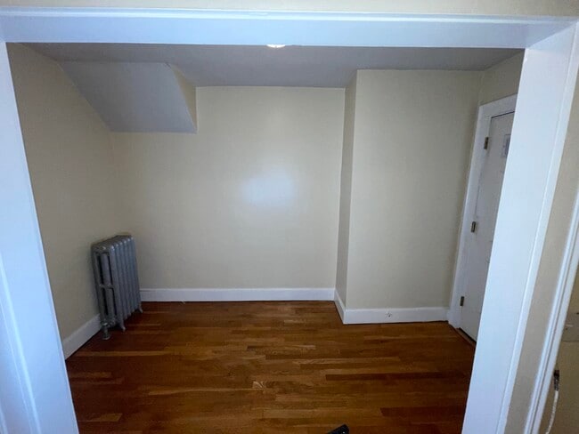 25 Gorham Ave, Unit 1 in Hamden, CT - Foto de edificio - Building Photo