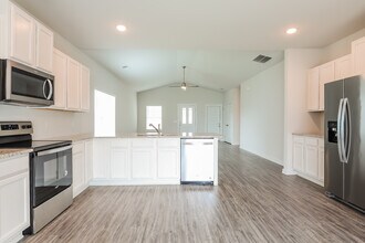 9949 Hunter Pl in Warrior, AL - Building Photo - Building Photo