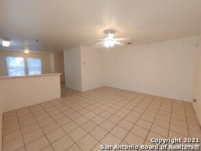 8012 Maverick Climb in San Antonio, TX - Building Photo - Building Photo