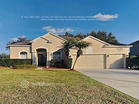 2151 Wintermere Pointe Dr in Winter Garden, FL - Building Photo