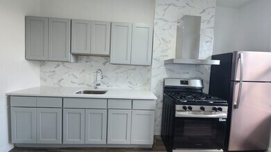 113 63rd St in West New York, NJ - Building Photo - Building Photo