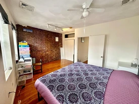 13 Charter St, Unit #4F in Boston, MA - Building Photo