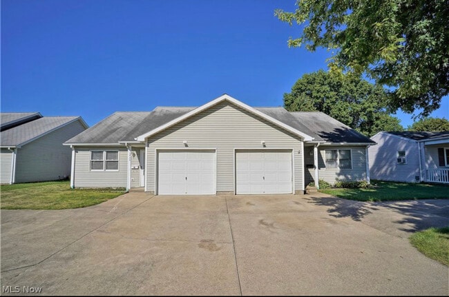 property at 3727 Middlebranch Ave NE
