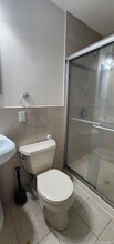 88 Heathcote Rd in Lindenhurst, NY - Building Photo - Building Photo