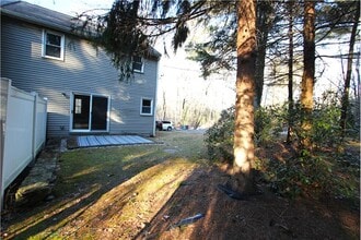 70 Beach St in Wrentham, MA - Building Photo - Building Photo