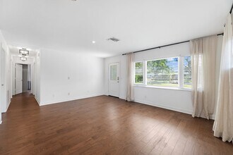 1175 9th Ave N in Naples, FL - Building Photo - Building Photo