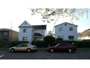 641 SE Flint St in Roseburg, OR - Building Photo - Primary Photo