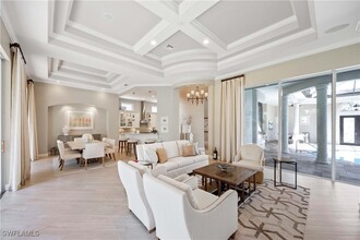 8862 Shenendoah Cir in Naples, FL - Building Photo - Building Photo