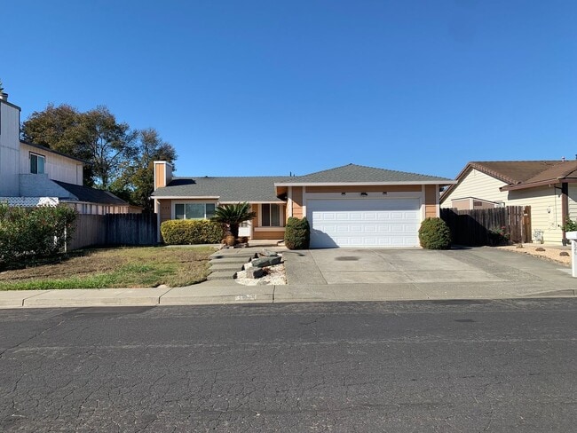 626 Kinglet St in Suisun City, CA - Building Photo - Building Photo