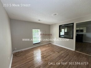 213 S Main St in Beebe, AR - Building Photo - Building Photo