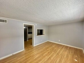 201 W Phillips St in Tyler, TX - Foto de edificio - Building Photo
