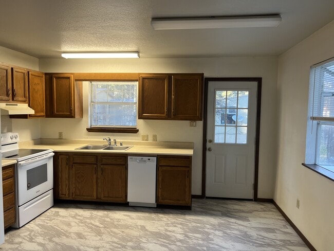 108 Raymond Buckner Dr in Ruidoso, NM - Building Photo - Building Photo