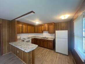 205 E Webb St in Dallas, NC - Building Photo - Building Photo