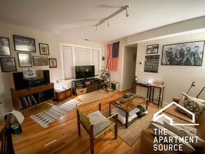 2227 W Wilson Ave, Unit 1 in Chicago, IL - Foto de edificio - Building Photo