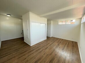 2457-2461 Pierpont Blvd in Ventura, CA - Building Photo - Building Photo