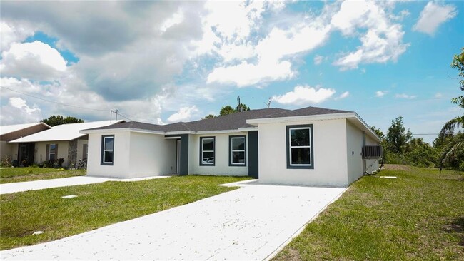 17107 Belmont Ave in Port Charlotte, FL - Building Photo - Building Photo