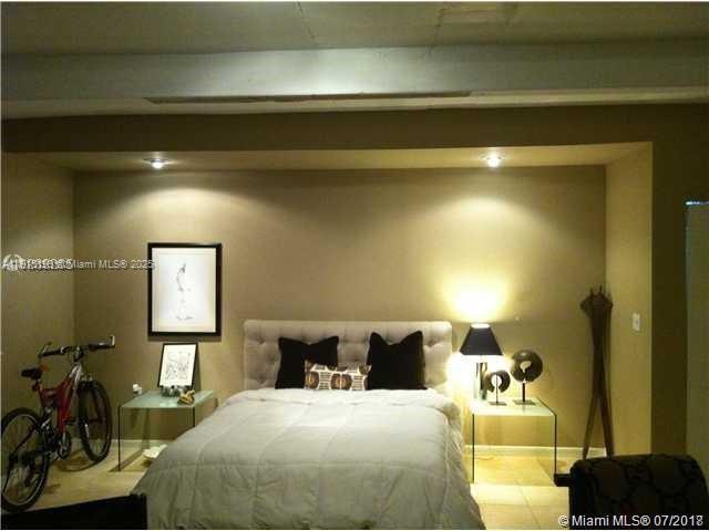 8950 NE 8th Ave in Miami, FL - Building Photo