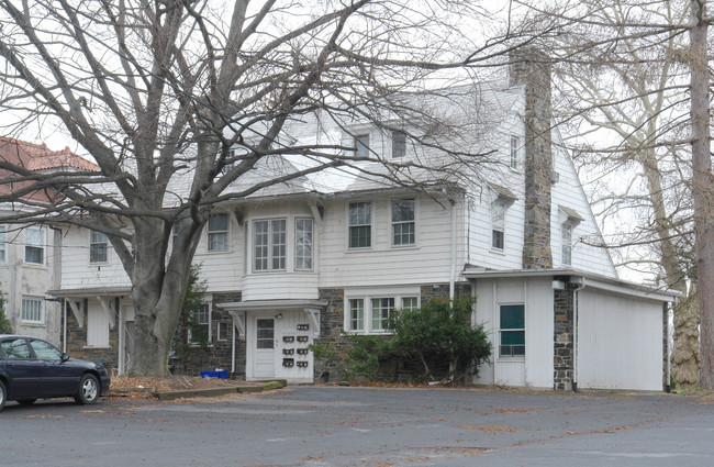 3205 N Front St in Harrisburg, PA - Building Photo - Building Photo