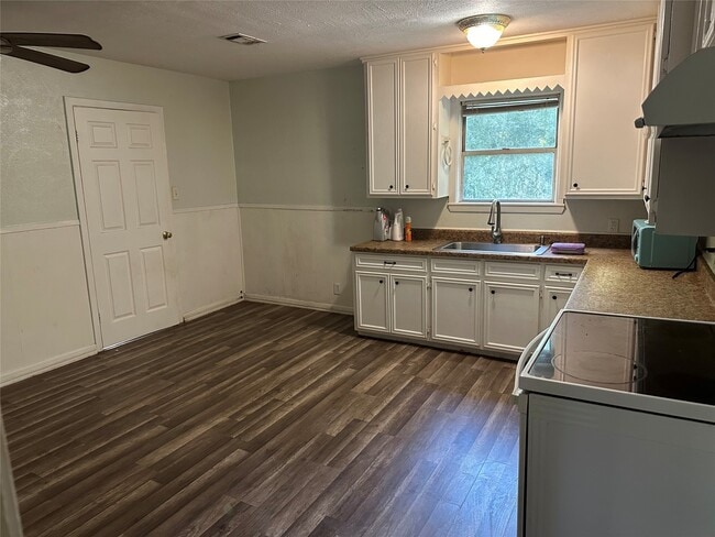 property at 13820 FM 787