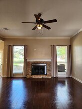 207 Meadows Ln in Dripping Springs, TX - Building Photo - Building Photo