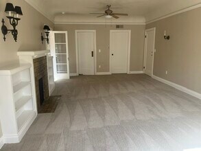 707 Brent Ave, Unit Upper in South Pasadena, CA - Foto de edificio - Building Photo