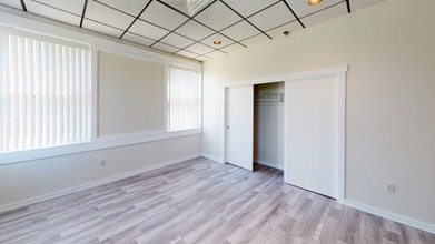 59 Pleasant St in Granby, MA - Building Photo - Building Photo