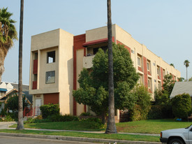 1928 Gardena Ave Apartments