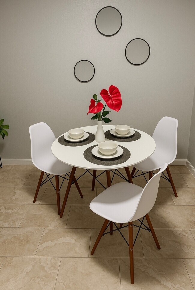 property at 3316 N MacGregor Way