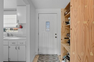 7923 Woodvine Cir in Tampa, FL - Building Photo - Building Photo
