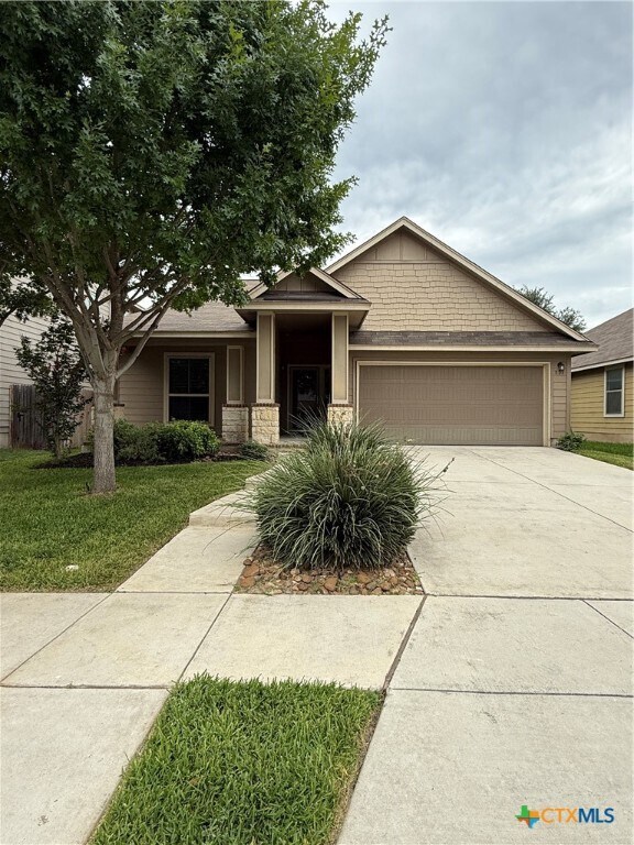 833 Manhattan in New Braunfels, TX - Building Photo - Building Photo