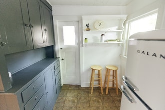 141 Roselawn Pl in Los Angeles, CA - Building Photo - Building Photo