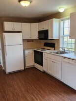 14 Windsor Ct in Millersville, PA - Building Photo