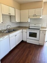 3327 Turkeyfoot Rd in Edgewood, KY - Foto de edificio - Building Photo