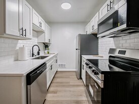 Z on Plymouth Luxury Apartments in Plymouth, MI - Building Photo