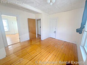 44 Elm St, Unit #2 in Somerville, MA - Foto de edificio - Building Photo
