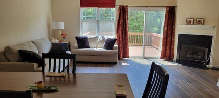 828 Carpenter Glenn Dr in Cary, NC - Building Photo - Building Photo