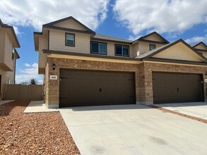 468 Emma Dr in New Braunfels, TX - Building Photo - Building Photo