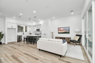 4804 Elysian St in Houston, TX - Building Photo - Building Photo