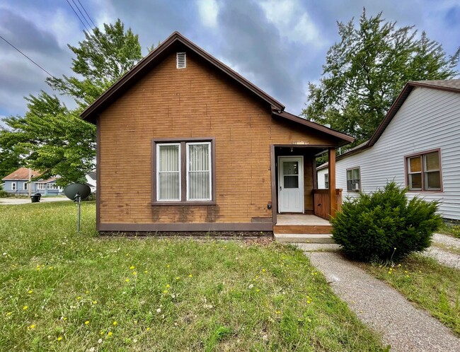 1651 Smith St-Unit -908 in Muskegon, MI - Foto de edificio - Building Photo